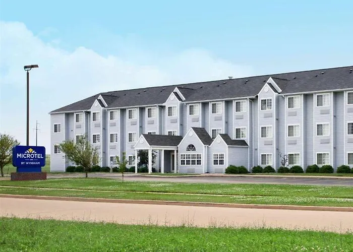 Microtel By Wyndham Champaign