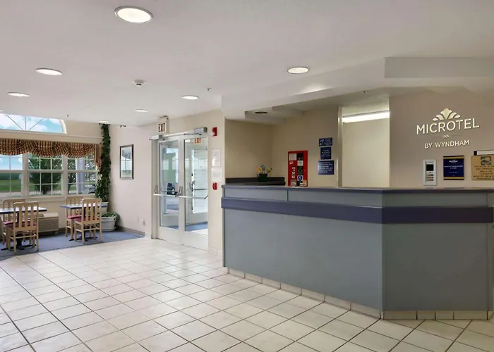 Microtel By Wyndham 2*