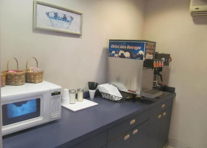 Microtel By Wyndham Hotel 2*