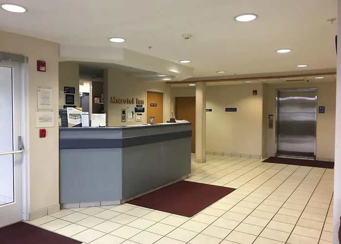 Microtel By Wyndham 2*