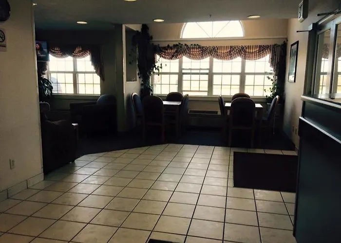 Microtel By Wyndham Champaign