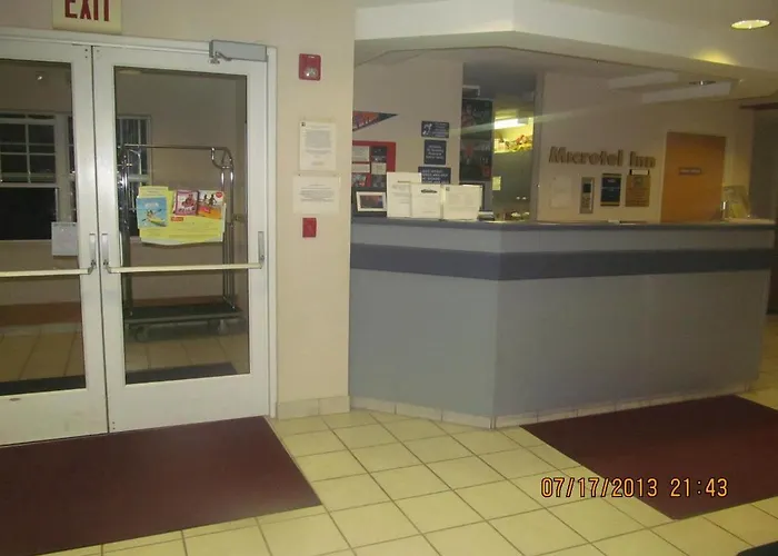 Microtel By Wyndham Hotel Champaign