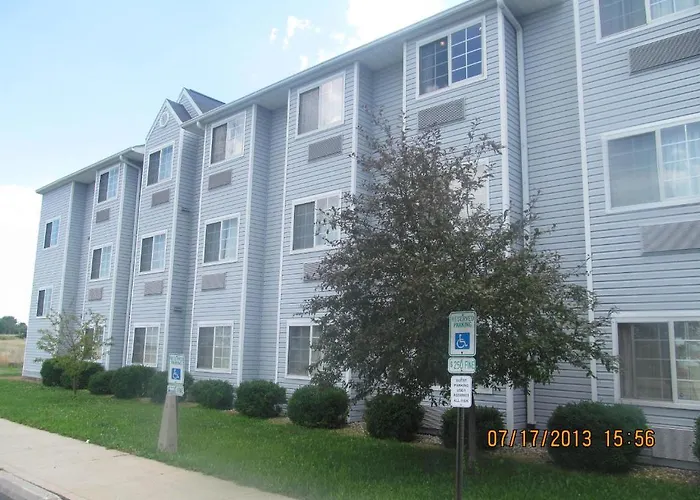 Microtel By Wyndham Champaign